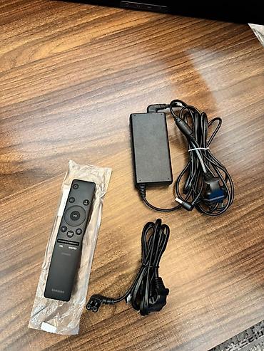 Audio: Samsung soundbar + subwoofer audio sistemi Xüsusiyyətlər: - 2.1 kanal — 4