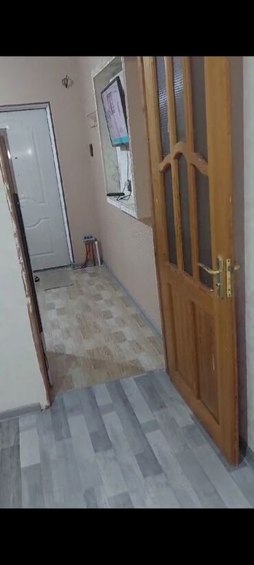 Uzunmüddətli kirayə evlər: 40 kv. m, 1 otaqlı, Telefon, Su, Kanalizasiya — 15