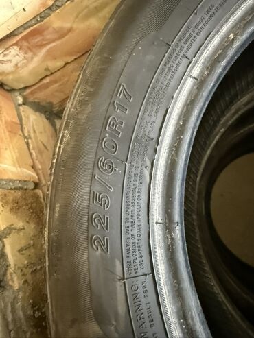 шина для нива: Комплект из четырех автомобильных шин размером 225/60R17. Эти шины