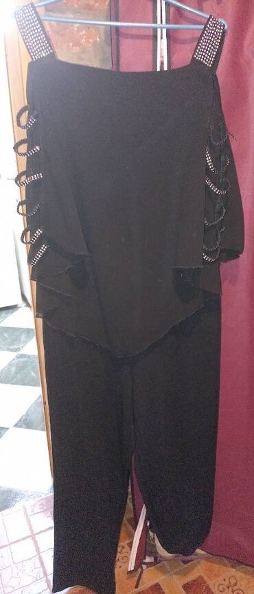 kombinezoni svecani: Zara, 2XL (EU 44), Jednobojni, bоја - Crna na lalafo.rs kombinezoni svecani: Zara, 2XL (EU 44), Jednobojni, bоја - Crna