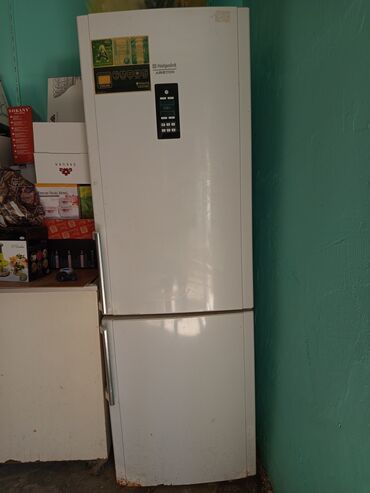2 qapılı Hotpoint Ariston Soyuducu Satılır, rəng - Ağ