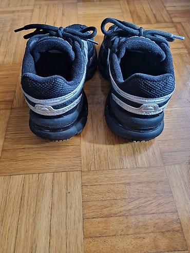 sandale gladiator: Lacoste l003 2k24 zenske. Kupljene u Office Shoes-u. Svega par puta — 2