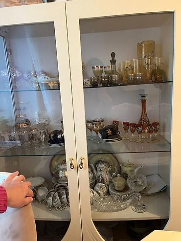 Mebel: Qonaq otağı üçün, İşlənmiş, Açılan, Dördbucaq masa, 6 stul — 8