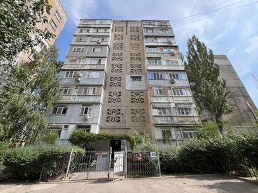 частный дом на долгий срок: 3 комнаты, 64 м², 105 серия, 3 этаж, Старый ремонт
