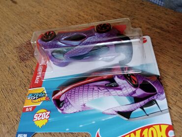 железный пистолет с железными пульками: Игрушечная машинка Hot Wheels Street Shrieker в фиолетово-красной