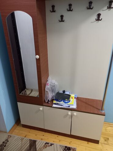 ucuz tek kravatlar: İşlənmiş, Açılan, 4 qapılı Düz dolab, Dəhliz dolabı, Azərbaycan
