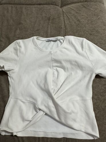 белый купальник с рюшами: Футболка, Zara, Колдонулган, S (EU 36)