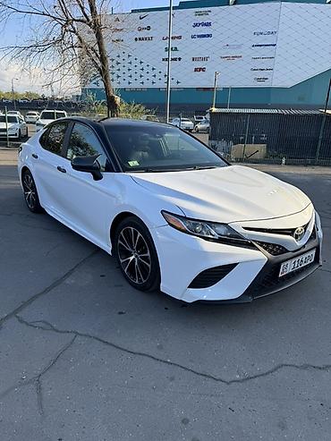 накладка на камри: Toyota Camry: 2018 г., 2.5 л, Автомат, Бензин, Седан — 1
