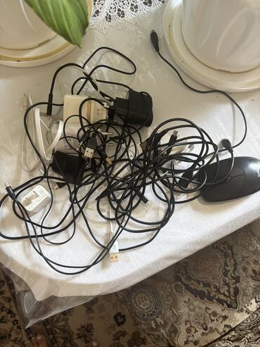приму в дар детские вещи: Отдам даром usb зарядки старого формата и мышку старого формата