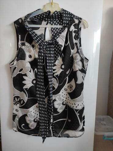 Bluze: S (EU 36), Pamuk, Cvetni, Sa ilustracijom, bоја - Crna na lalafo.rs — 3 Bluze: S (EU 36), Pamuk, Cvetni, Sa ilustracijom, bоја - Crna — 3