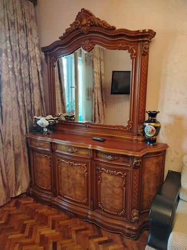 Açılan, 4 qapılı Düz dolab, Bufet