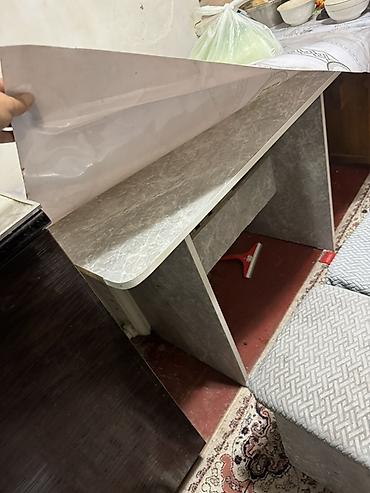 study table: Общий срочно Кухонный гарнитур: стол + 4 табурета - Комплект — 4