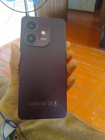 telefon ekran: Oppo 3, rəng - Bənövşəyi — 1
