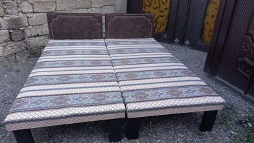 Mebellərin yığılması: Təzə çarpayılar. 1 nəfərlik çarpayılar 60manat. 2 nəfərlik taxt — 13
