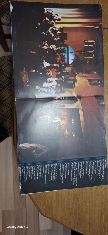 Vinil ploče: Vinil ploče – 2 komada (LP) 1) The Beach Boys – 20 Golden Greats — 7