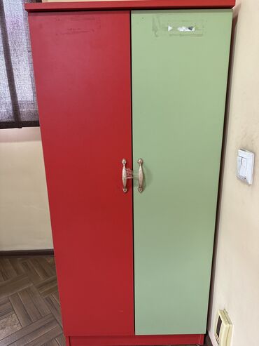 мебель для коридора: Детский гарнитур, цвет - Красный, Б/у