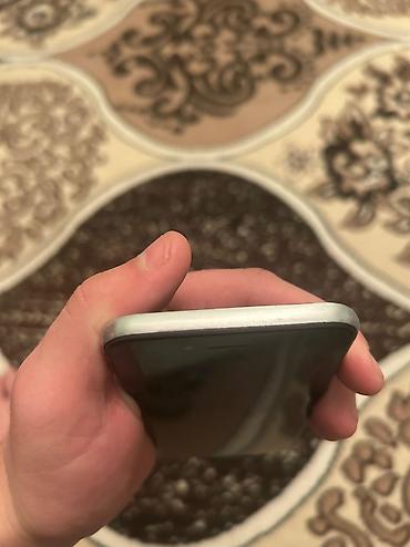 Apple iPhone: IPhone 8, 64 GB, Barmaq izi — 8