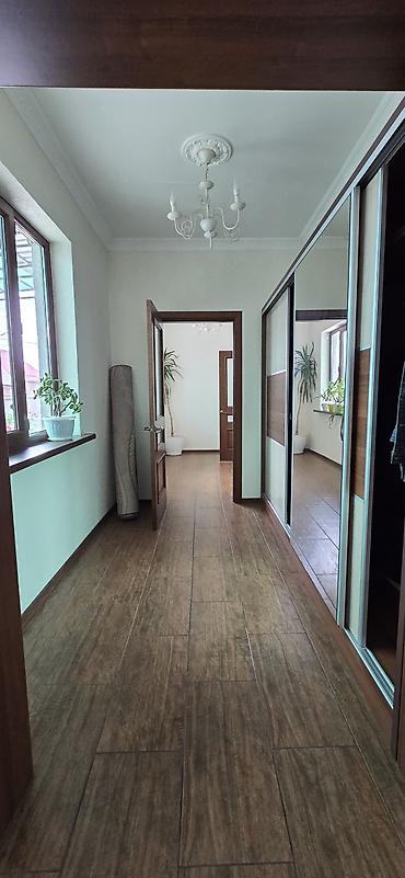 Продажа коттеджей и домов: 5 и более комнат, 350 м², 8 соток, Бишкек, Алтын-ордо ж/м Собственник — 9