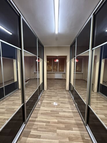 Продажа квартир: 4 комнаты, 138 м², 4 этаж, Старый ремонт — 11