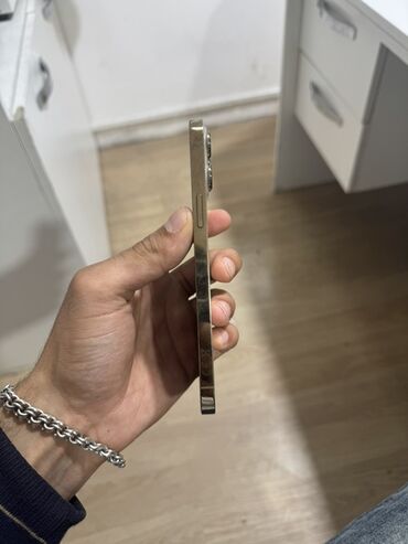 Apple iPhone: IPhone 13 Pro, Qızılı, Face ID