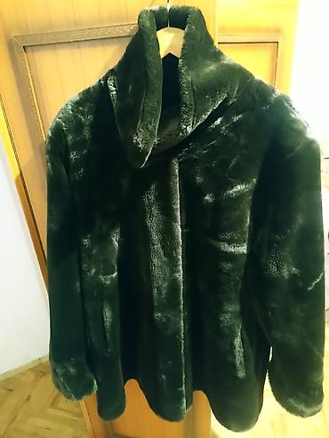 kaputi pull and bear: Zimski kaput od veštačkog krzna – tamnozelena/šumska nijansa - — 2