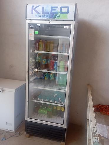Торговый холодильный шкаф KLEO с прозрачной стеклянной дверью