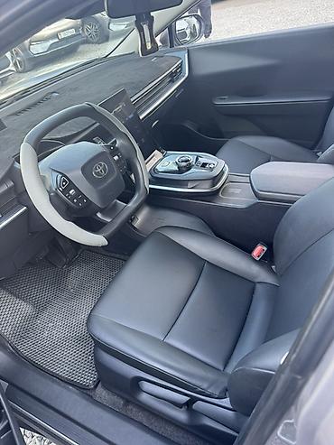 byd e1: Toyota bZ3: 2023 г., Автомат, Электромобиль, Седан — 3