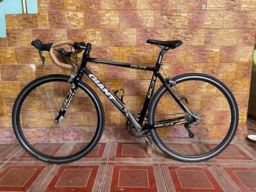 giant velosiped satilir: İşlənmiş Dağ velosipedi Giant, 28", sürətlərin sayı: 16, Ödənişli çatdırılma