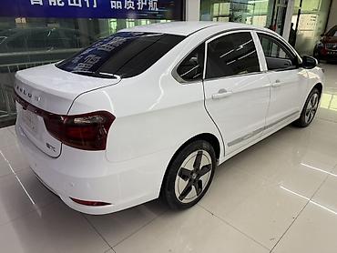 Продажа авто: Dongfeng : 2022 г., Автомат, Электромобиль, Седан — 4