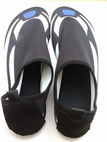 Кроссовки и спортивная обувь: Тапочки для купания, аквашузы, аквасоки, акватапочки, коралловые