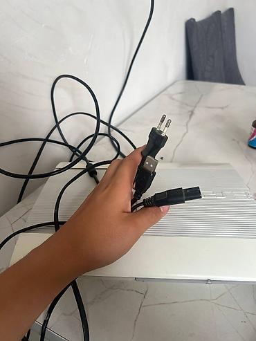 PS3 (Sony PlayStation 3): PlayStation 3 Super Slim (белая) Комплект: - Консоль PS3 Super Slim — 10