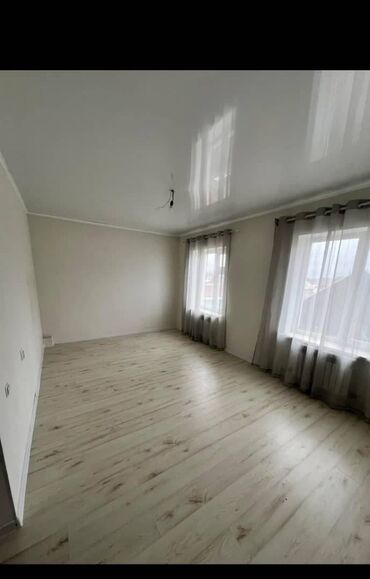 помещение в тц: 1 комната, 42 м², Индивидуалка, Косметический ремонт