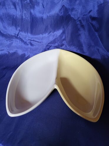 Ostalo posuđe: Tanjir nov,vintaz porcelanski za serviranje,posluzenje. Tanjir pun na lalafo.rs — 6 Ostalo posuđe: Tanjir nov,vintaz porcelanski za serviranje,posluzenje. Tanjir pun — 6