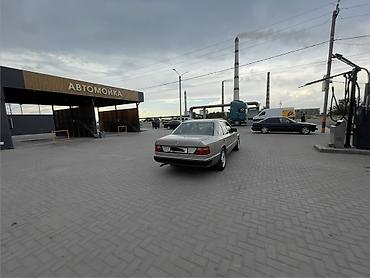 bud e9: Mercedes-Benz W124: 1990 г., 2.3 л, Механика, Бензин, Седан — 1