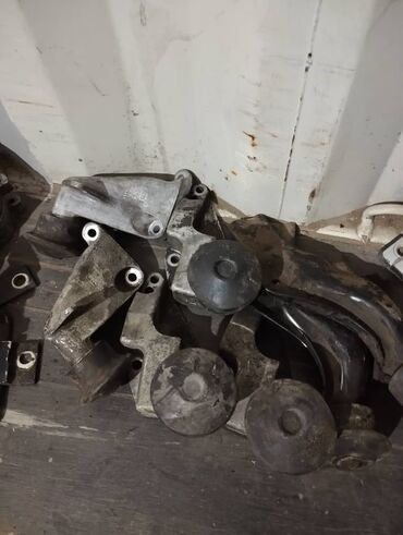 Двери и комплектующие: Петля двери Передняя левая Audi, Б/у, Оригинал — 9