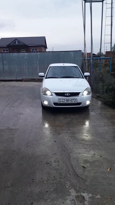 VAZ (LADA): VAZ (LADA) Priora: 1.6 l | 2013 il 256000 km Sedan — 10