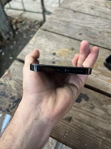 aple 14: IPhone 14 Pro Max, 128 GB, Qara, Qırıq — 8