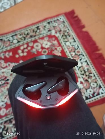 mikro nausnik satilir: LED işıqlı TWS oyun (Gamer) qulaqlıqları - Dizayn: Futuristik — 2