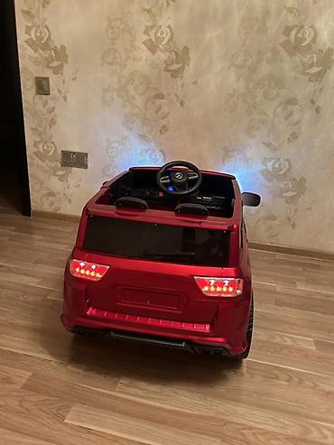 Uşaq dünyası: Uşaq üçün elektriklə işləyən Mercedes-Benz üslublu miniatür avtomobil — 4