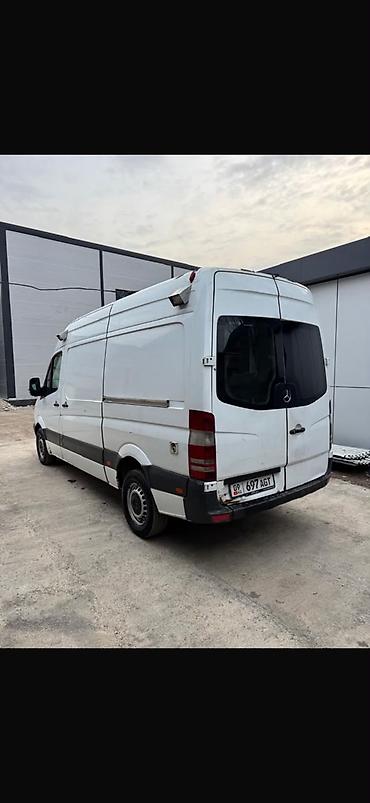 howo t5g: Mercedes-Benz Sprinter (длинная база, высокий крыша) — белый фургон — 2