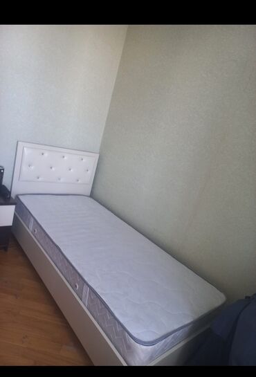 Divanlar: İşlənmiş, Təknəfərlik çarpayı, Matras ilə