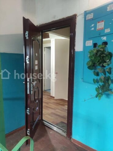 2 комнатная квартира в бишкеке купить: 2 бөлмө, 48 кв. м, 105-серия, 5 кабат, Эски ремонт