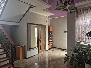 Продажа коттеджей и домов: 4 комнаты, 240 м², 5 соток, Бишкек, Алтын-ордо ж/м Собственник — 5
