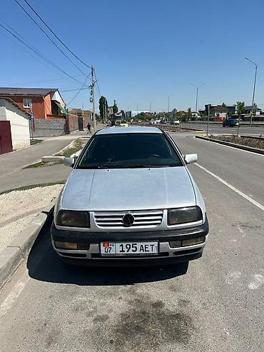 bud e9: Volkswagen Vento: 1993 г., 1.8 л, Механика, Бензин, Седан — 1