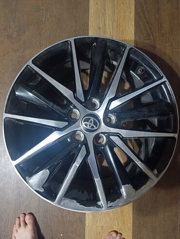 Диски: Литые Диски R 18 Toyota, 1 шт, отверстий - 5