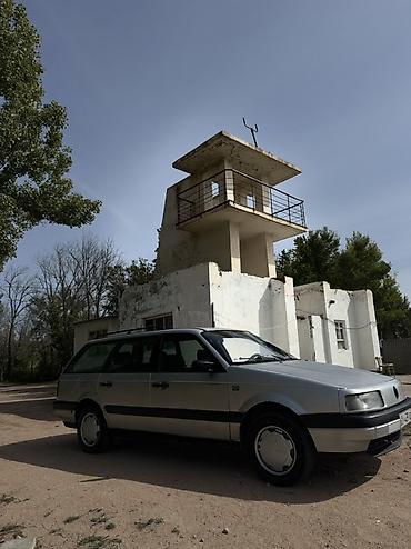 дать объявление: Volkswagen Passat Variant: 1988 г., 1.8 л, Механика, Бензин, Универсал — 3