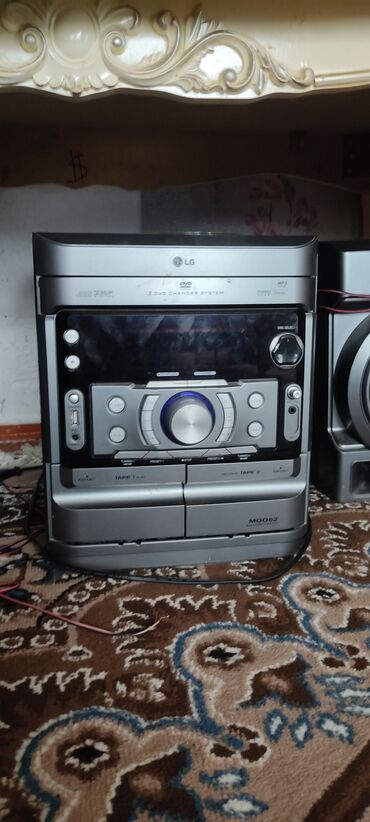 Mikrofonlar: LG MDD62 ev kinoteatrı və musiqi mərkəzi komplekti - Marka/model: LG
