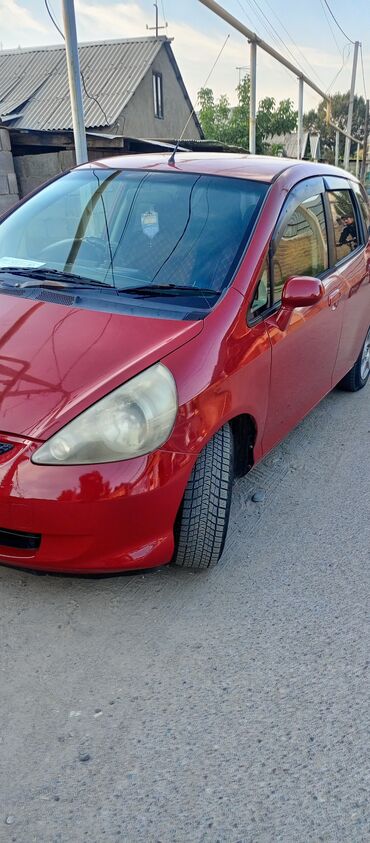 продаю спиринтер: Honda Fit: 2002 г., 1.5 л, Автомат, Бензин