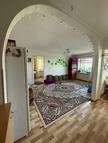иваницина: 2 комнаты, 48 м², Аламединский рынок / базар Индивидуалка, 4 этаж, Косметический ремонт — 1