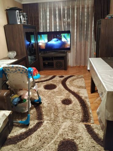 Uzunmüddətli kirayə mənzillər: Neftçilər metrosuna yaxın Baksel arenaya yaxin 5 mertebeli binanın — 5